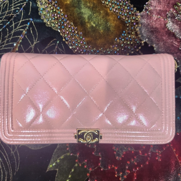 Chanel Boy Wallet - Picture 2 of 14